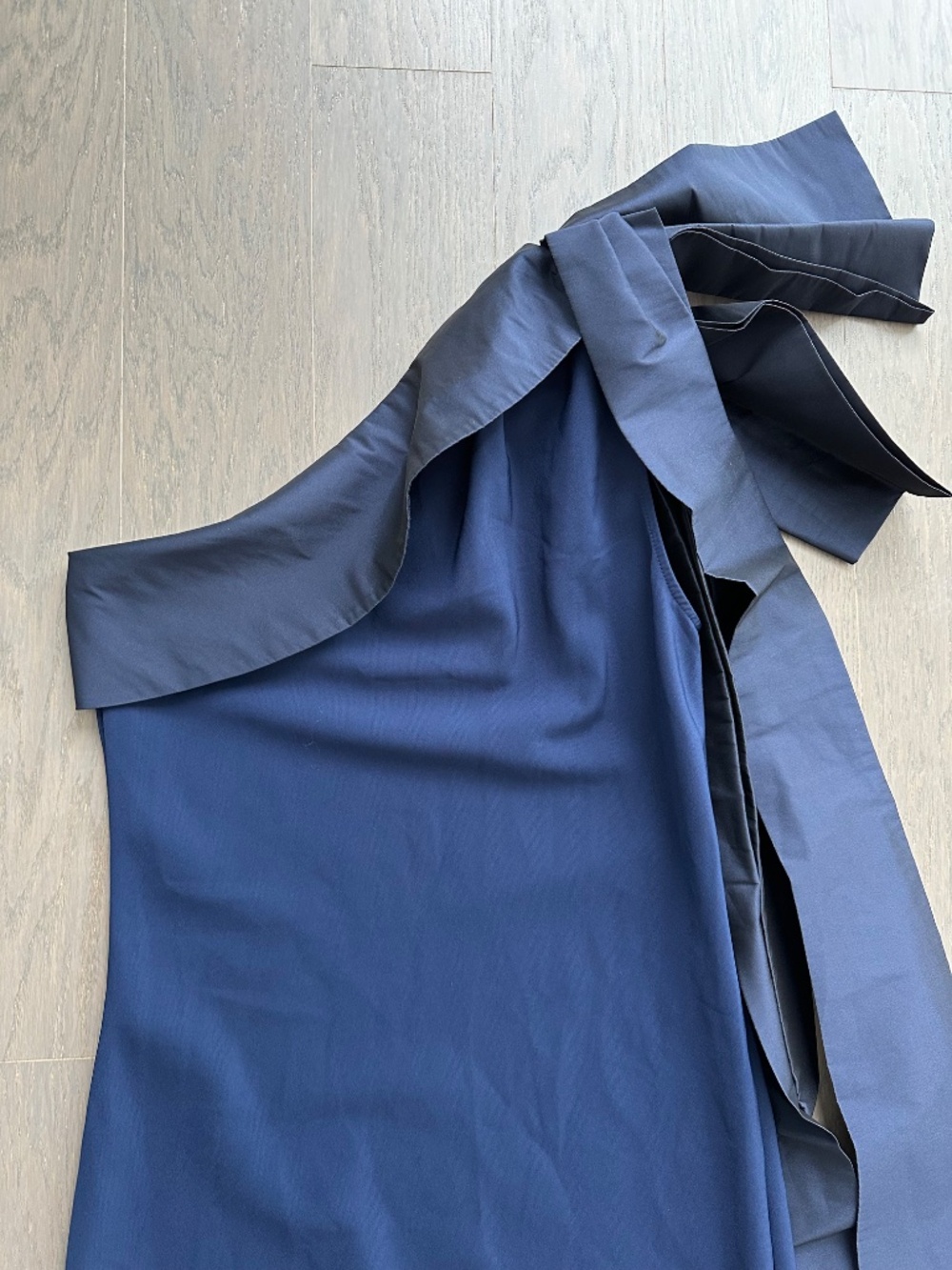 Bernadette Adrian One Shoulder Gown Maxi Dress Navy Blue Bow - Size 38 = US 6 - Picture 5 of 10